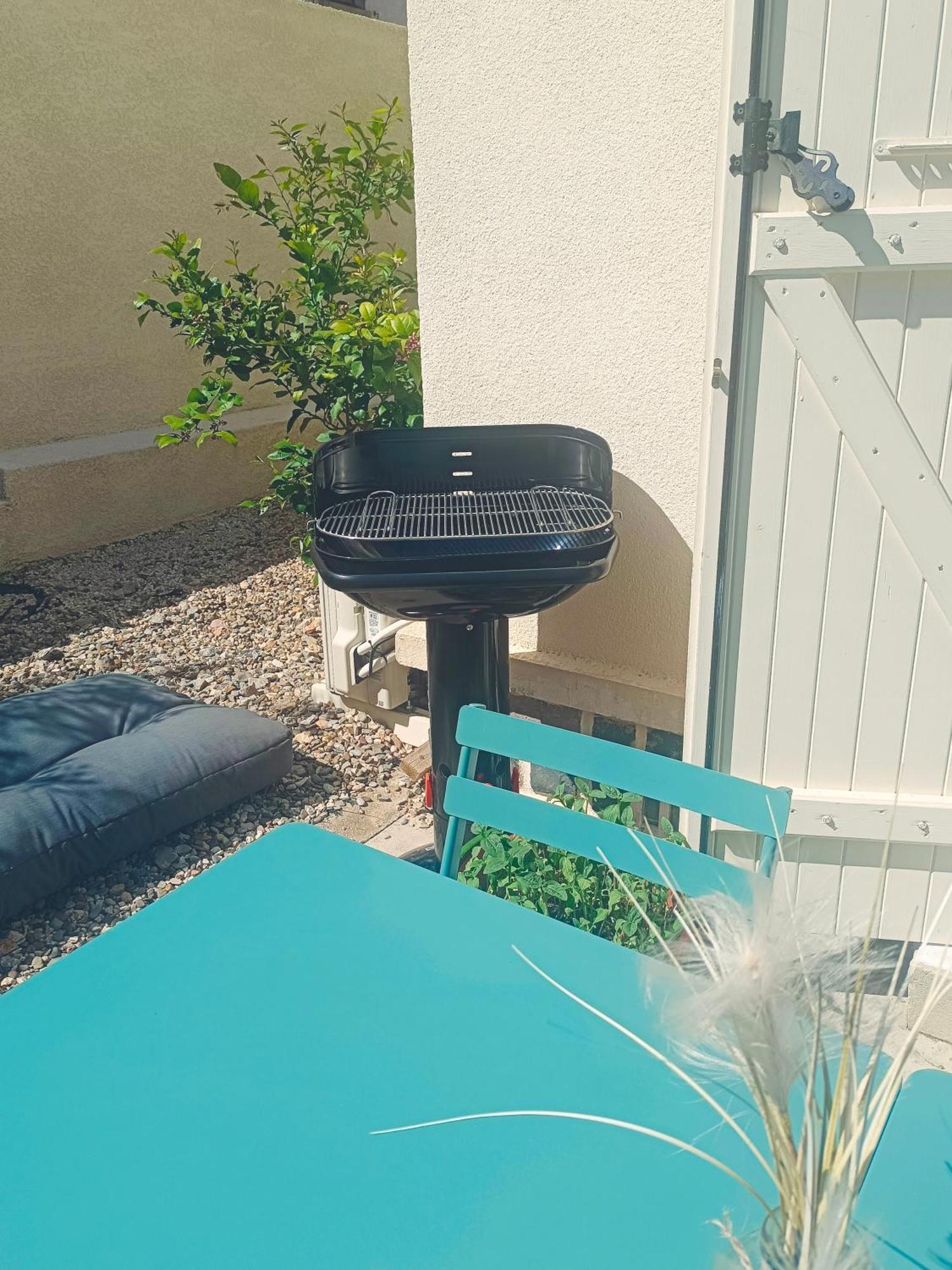 Narbonne Studio Lamarobile Avec Jardin Et Terrasse Proche Des Grands Buffets, Du Centre Ville Et De La Gare Luaran gambar